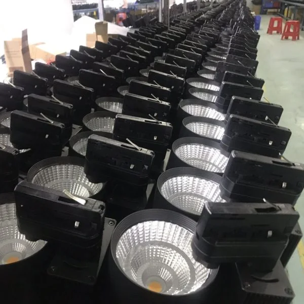 3-FASE RAILSPOT 40W CRI>95 ZWART-5777 3-FASE RAILSPOT 40W CRI>95 ZWART-5777